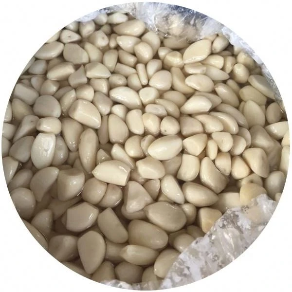 Preserved salted white garlic in drums